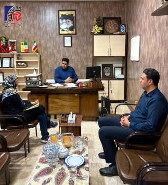 نشست مشترک اتاق اصناف خمینی‌شهر و خیریه زنان بی‌سرپرست