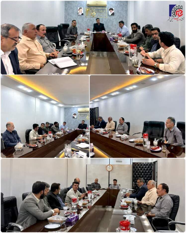 تشکیل نشست هفتم قرارگاه سردار سپهبد پاسدار شهید سلامی در اتاق اصناف خمینی‌شهر