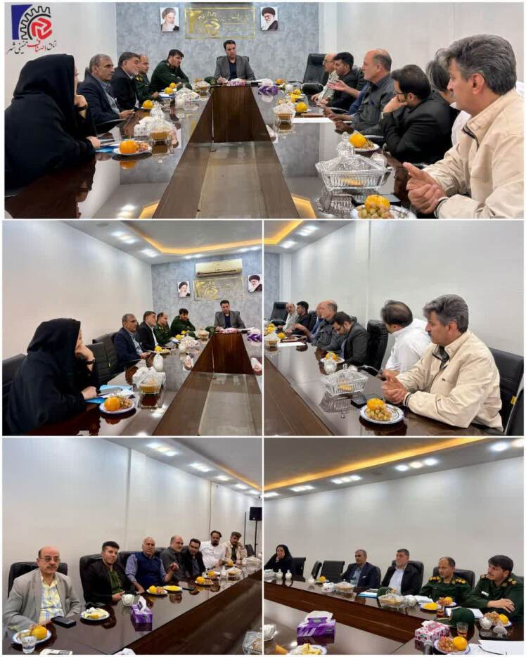 نشست هشتم قرارگاه «سردار سپهبد پاسدار شهید سلامی» در اتاق اصناف خمینیشهر برگزار شد